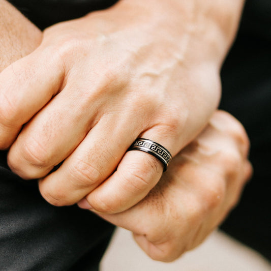 Ανδρικό μαύρο ατσάλινο δαχτυλίδι Dis