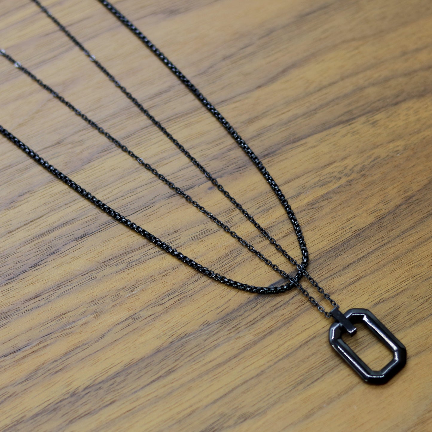 Hollow (Black)