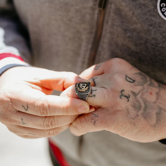 Ανδρικό ατσάλινο δαχτυλίδι με κορώνα Crown R72