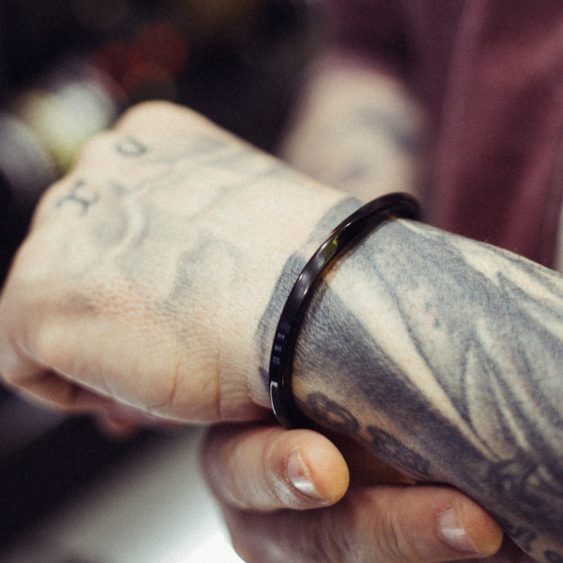 Cuff Curve Black (Stainless)