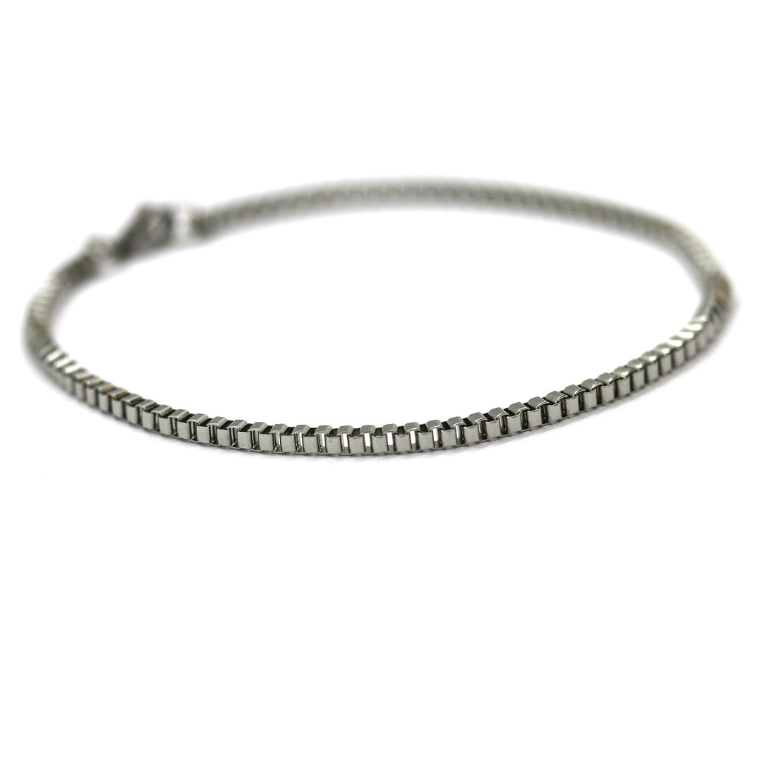 Box Silver Bracelet 2mm από ανοξείδωτο ατσάλι σε ασημί χρώμα.