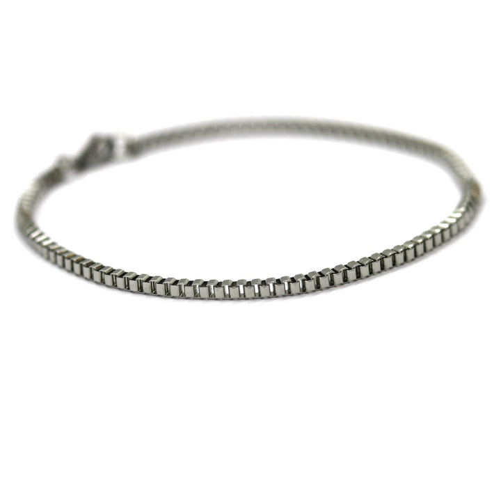 Box Silver Bracelet 2mm από ανοξείδωτο ατσάλι σε ασημί χρώμα.