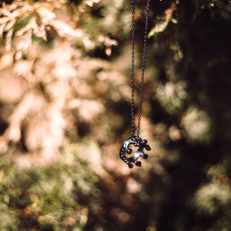 Crown Ring (Black)