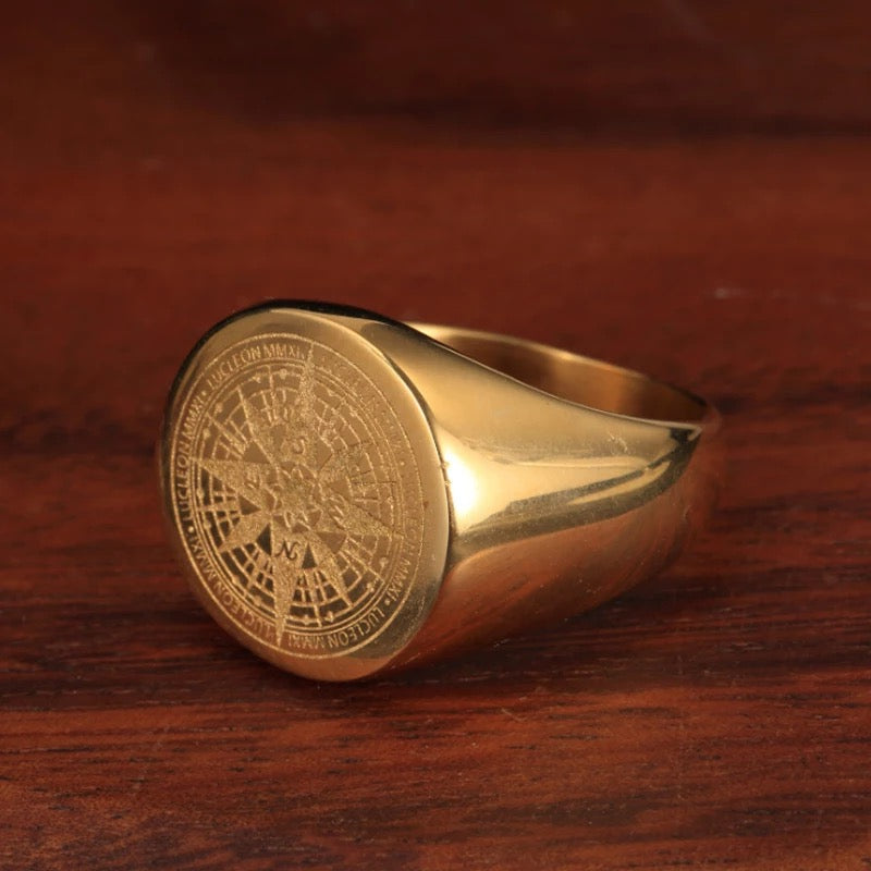 Ανδρικό χρυσό ατσάλινο δαχτυλίδι Compass